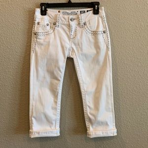Miss Me, white denim capri, like new condition, size 24